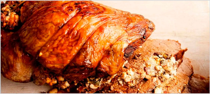 Cordero relleno al horno